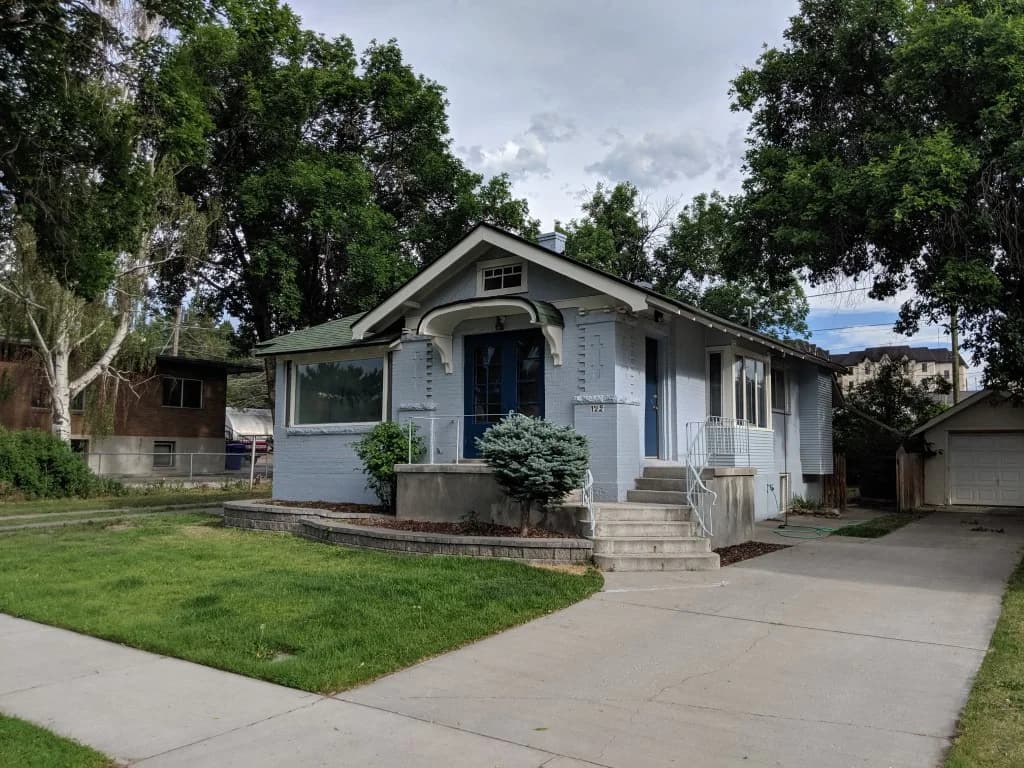 #122 Classic student housing